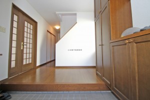 (玄関)
