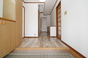 (玄関)