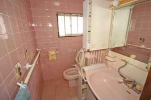 2階トイレと洗面