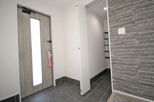 玄関と土間収納